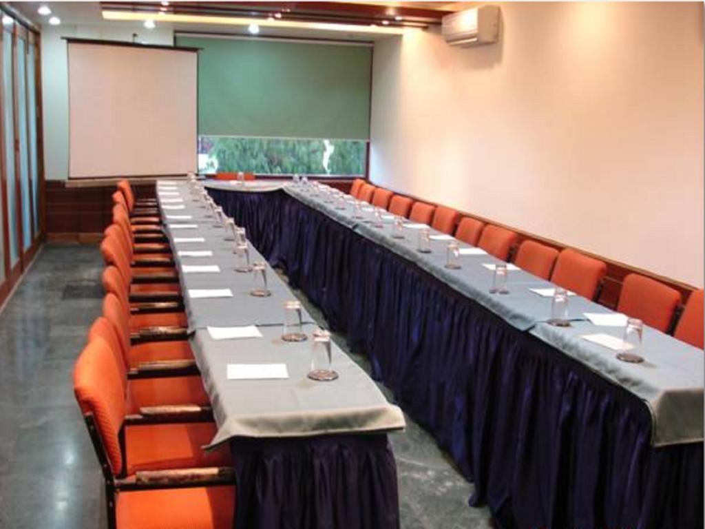 Oyo 15791 Flagship Hotel Executive Hazratganj Lucknow Dış mekan fotoğraf