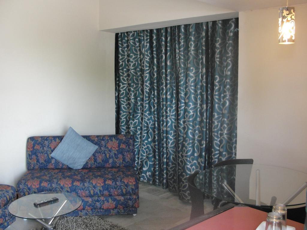 Oyo 15791 Flagship Hotel Executive Hazratganj Lucknow Dış mekan fotoğraf